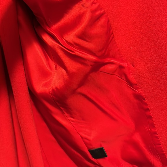 Ellen Tracy, Beautiful, Elegant Red Wool Suit - Picture 6 of 10